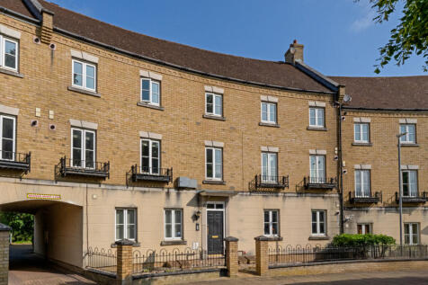 Mary Ruck Way, Black Notley CM77 2 bed apartment for sale