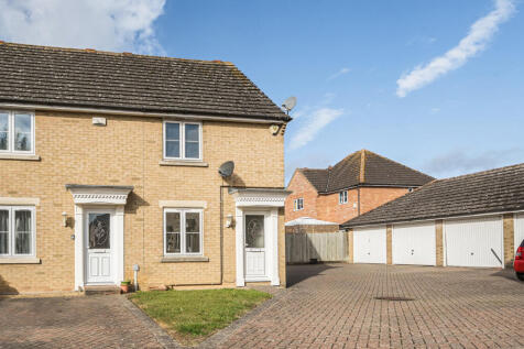 Juniper Court, Essex CM6 2 bed end of terrace house for sale