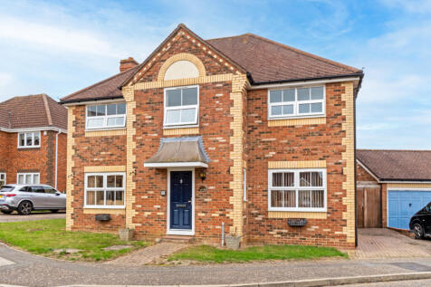 The Poplars, Essex CM6 4 bed detached house for sale
