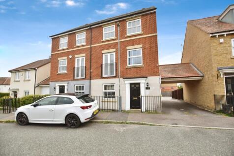 4 bedroom semi-detached house for sale