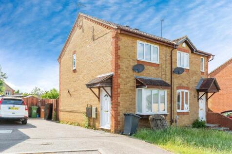 2 bedroom semi-detached house for sale