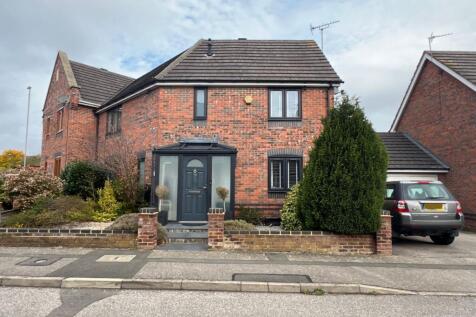 3 bedroom semi-detached house for sale