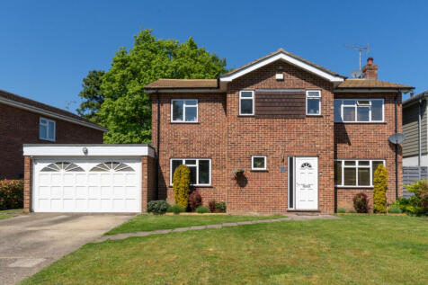 Longcroft, Essex CM24 4 bed detached house for sale