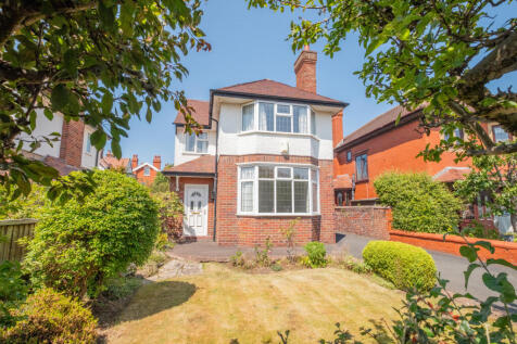 Mayfield Road, Lytham St Annes, FY8 3 bed detached house for sale