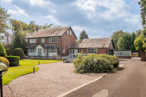 Moss House Lane, Westby, PR4 5 bed detached house for sale