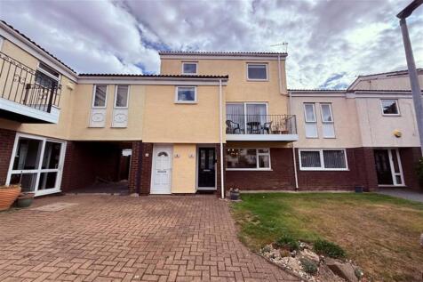 2 bedroom ground floor flat for sale