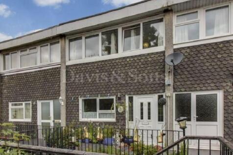 2 bedroom maisonette for sale