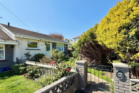 2 bedroom terraced bungalow for sale