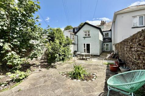 5 bedroom house for sale