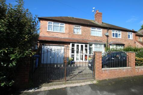 4 bedroom semi-detached house for sale
