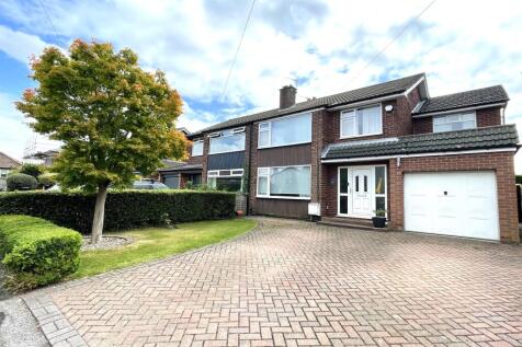 4 bedroom semi-detached house for sale