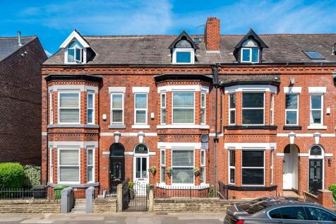 4 bedroom terraced house for sale