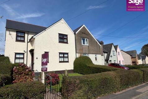 2 bedroom semi-detached house for sale