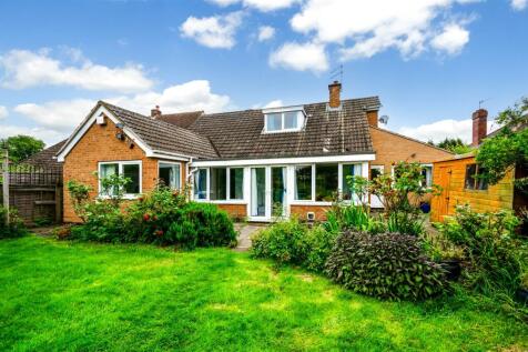 3 bedroom detached bungalow for sale