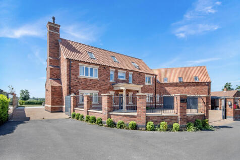 6 bedroom detached house for sale