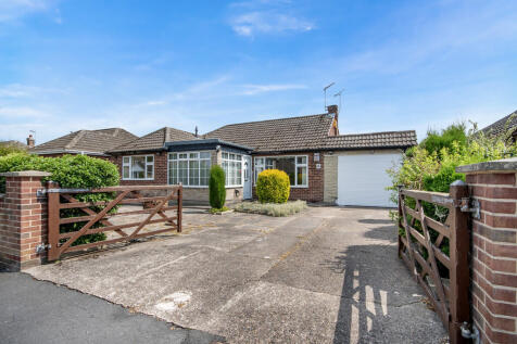 2 bedroom detached bungalow for sale