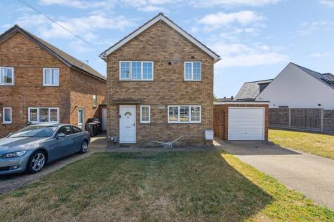 3 bedroom link detached house for sale