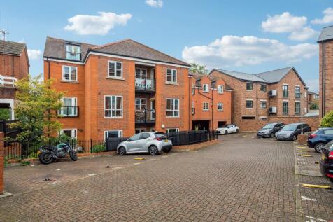 Bancroft, Hitchin, SG5 2 bed apartment for sale