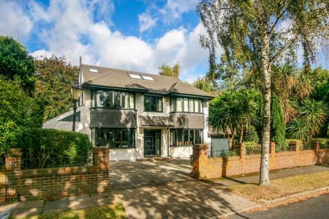 Lordsbury Field, Wallington, SM6 5 bed detached house for sale