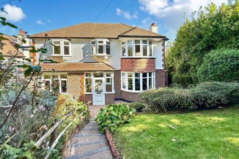 Hawkhirst Road, Kenley, CR8 4 bed detached house for sale