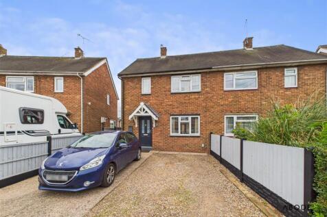 2 bedroom semi-detached house for sale