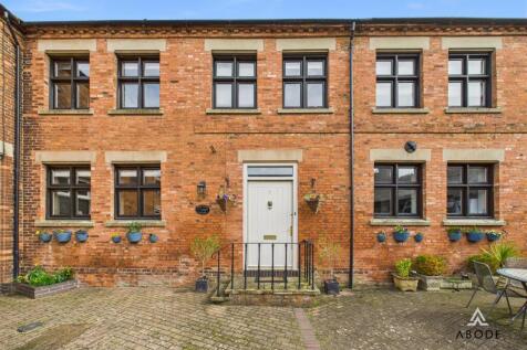 Coach House Mews, Admaston WS15 3 bed manor house for sale