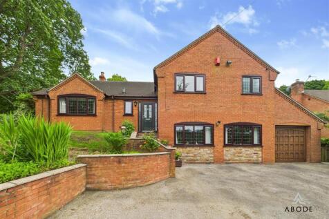 Rosebank Crescent, Staffordshire ST10 4 bed detached house for sale