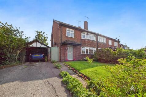 3 bedroom semi-detached house for sale
