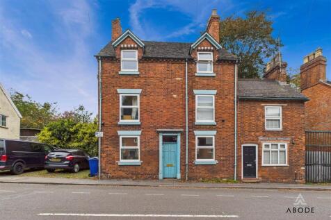 High Street, Uttoxeter ST14 6 bed terraced house for sale