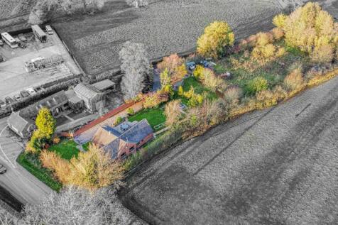 4 bedroom detached bungalow for sale