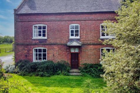 4 bedroom farm house for sale