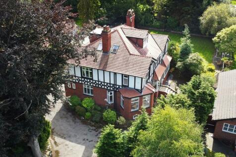 6 bedroom detached house for sale