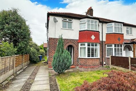 3 bedroom semi-detached house for sale