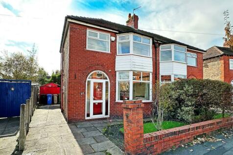 3 bedroom semi-detached house for sale