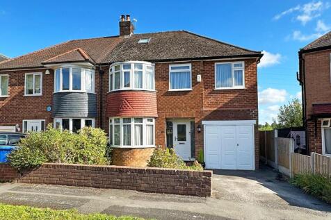 4 bedroom semi-detached house for sale