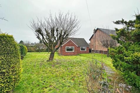 Chapel Lane, Hale Barns 2 bed detached bungalow for sale