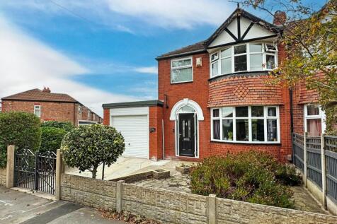 Crofton Avenue, Timperley, Altrincham 3 bed semi