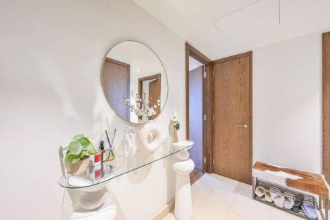 Chartwell House, Chelsea, London, SW10 2 bed flat for sale