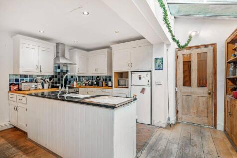 Hartismere Road, Fulham, London, SW6 6 bed terraced house for sale