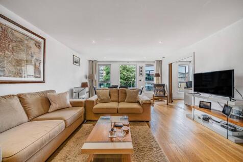 Durham Wharf Drive, Brentford, TW8 3 bed flat for sale