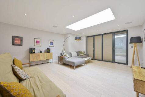 Carlton Drive, East Putney, London, SW15 4 bed house for sale