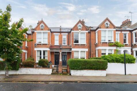 6 bedroom house for sale
