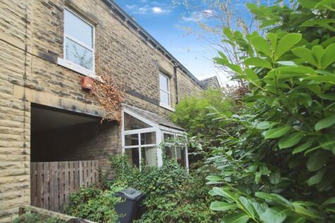 Norman Road, Birkby, West Yorkshire HD2 3 bed terraced house for sale