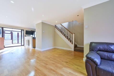 Shetland Close, Guildford, GU4 4 bed detached house for sale