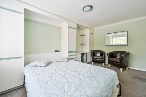Oriental Road, Woking, GU22 Studio for sale