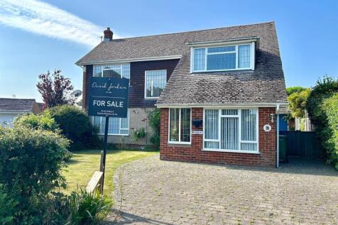 Field Close, Seaford 4 bed detached house for sale