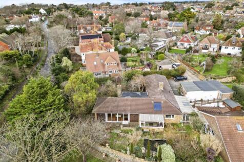 Blatchington Hill, Seaford 3 bed detached bungalow for sale