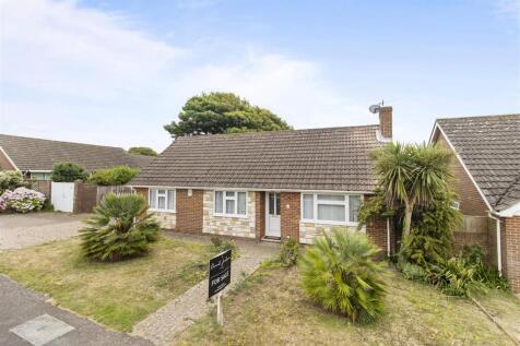 Kingsmead, Seaford 3 bed detached bungalow for sale