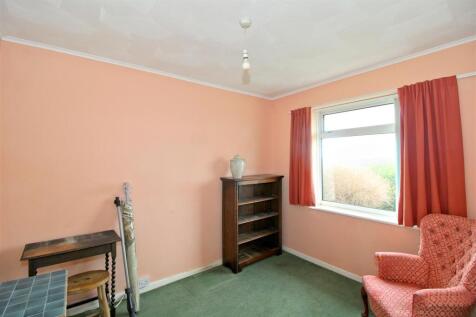 2 bedroom semi-detached bungalow for sale