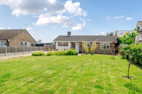 Cause End Road, Wootton, Bedford 3 bed detached bungalow for sale